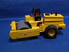 1/56 Majorette Road Roller  no box