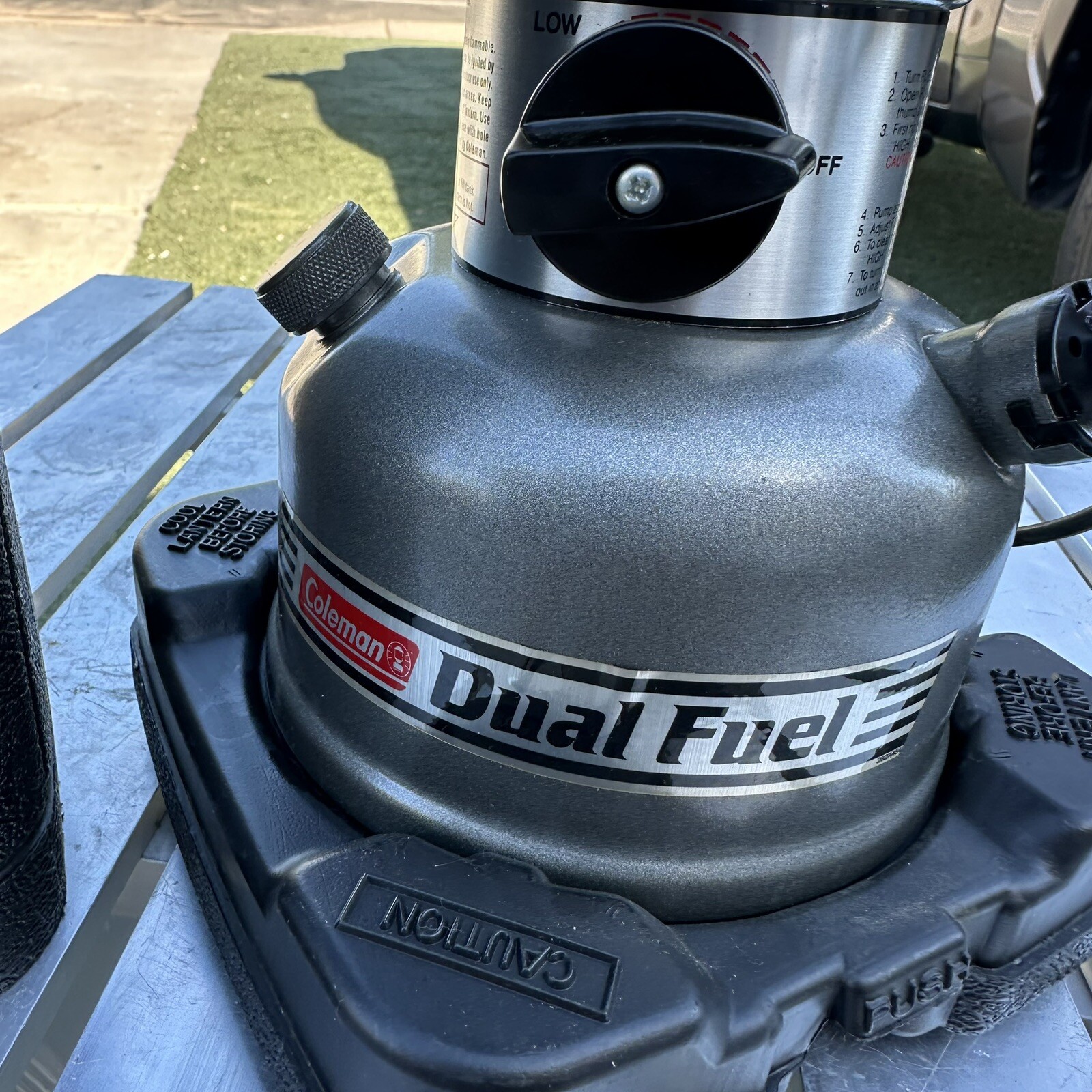 Coleman Dual Fuel Lantern 2-Mantle Model 285 August 1994With Case Untested