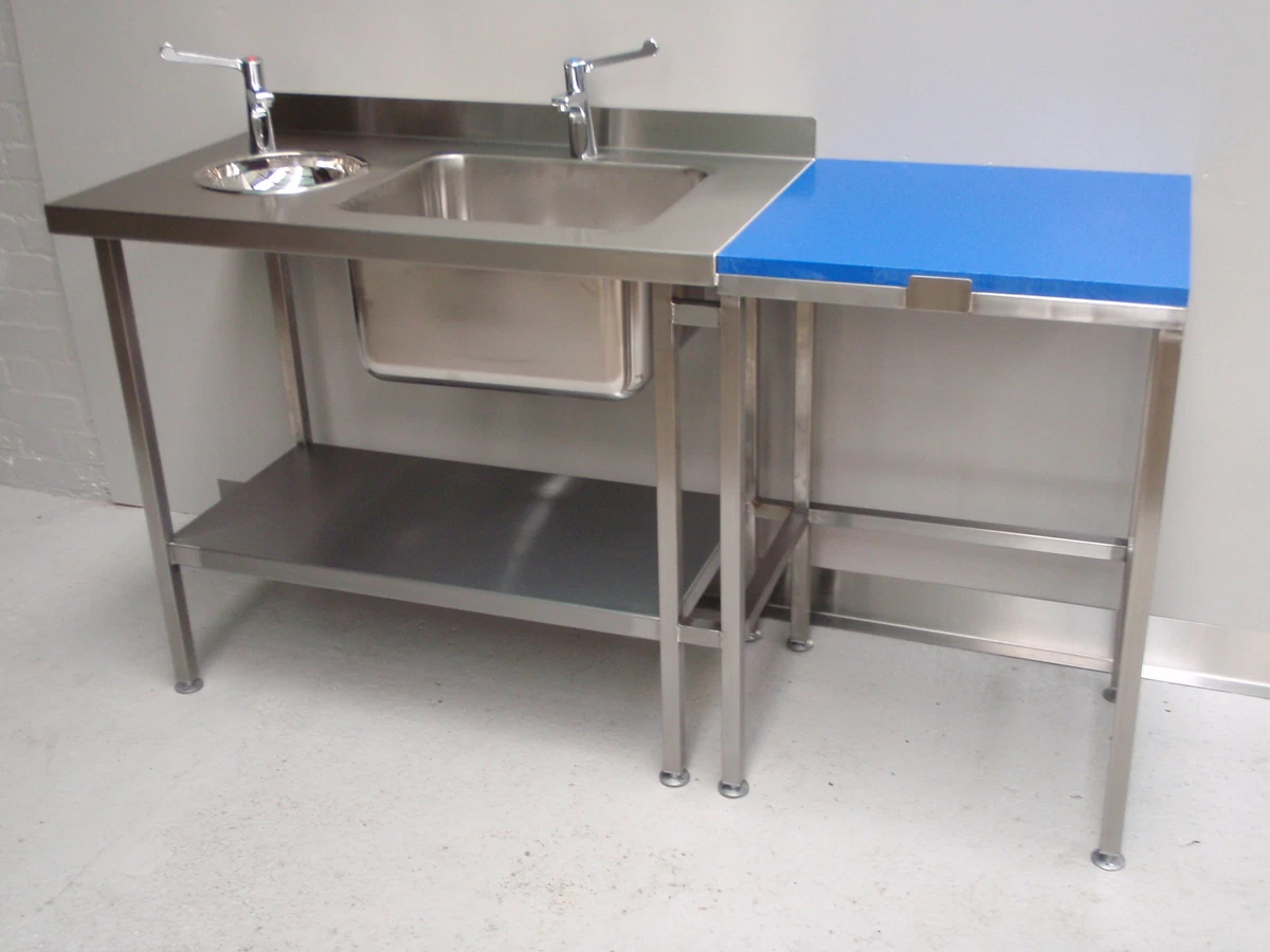 Fillet table with online sink