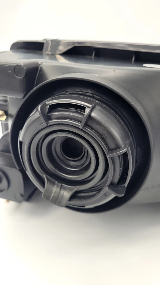 Faro derecho Suzuki forsa Chevrolet Sprint Foto 2 de 3