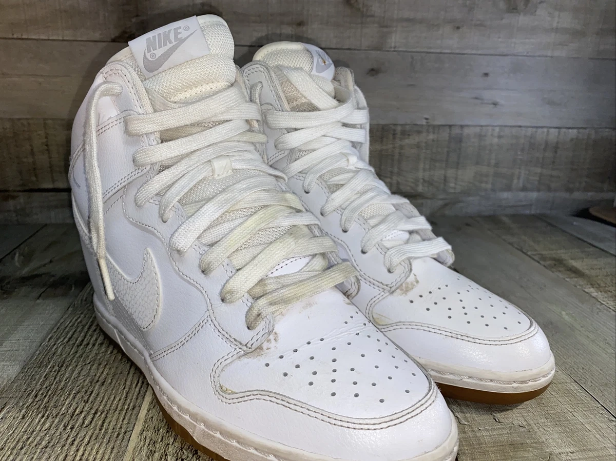 Dunk sky hi hotsell essential wedge sneaker
