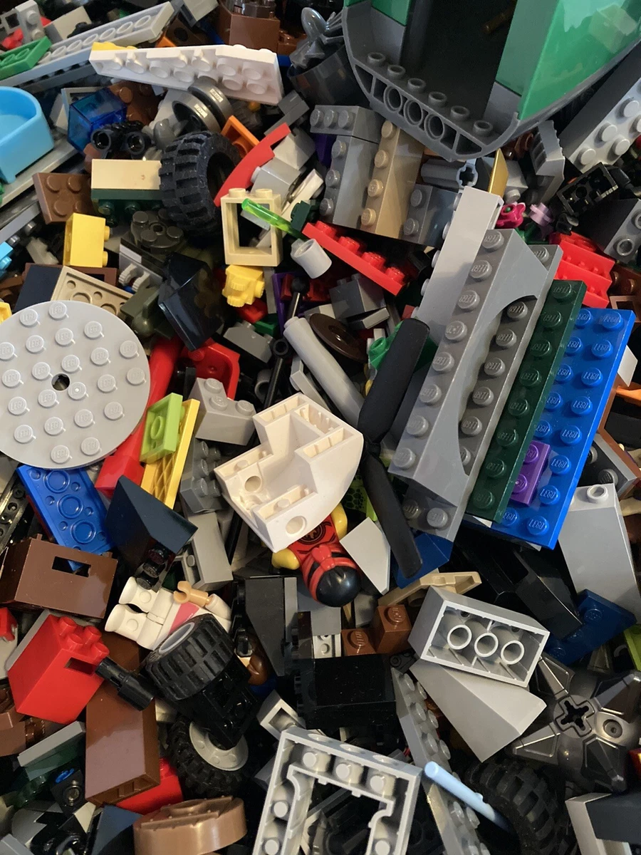 Lego City Christmas Mixed Bundle 500G 400 Pieces Wheels Bricks Parts