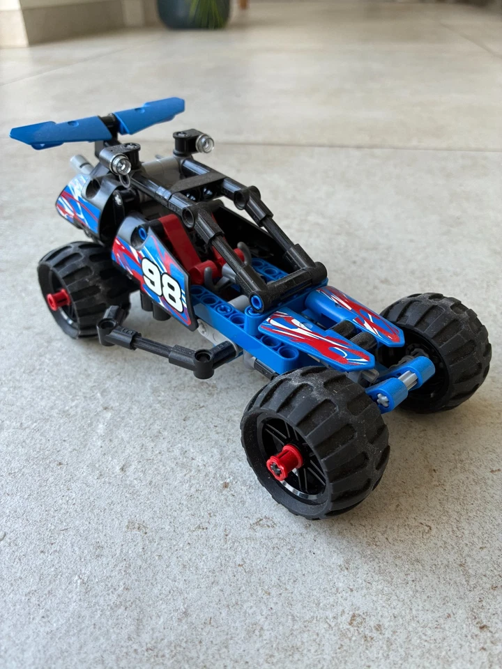 LEGO Technic 42010 Off-Road Racer, photo 3 of 5