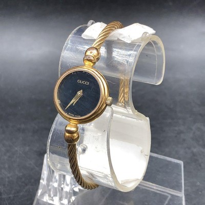 NM Gucci 2700.2.L Pearl Dial Gold Qz Women's Watch JAPAN F/S NM Gucci 2700.2.L Pearl Dial Gold Qz Women's Watch JAPAN F/S