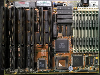 Bundle: Shuttle HOT-317 PQFP - 386 DX-40 - 8MB RAM - Trident 9000 - Aztech