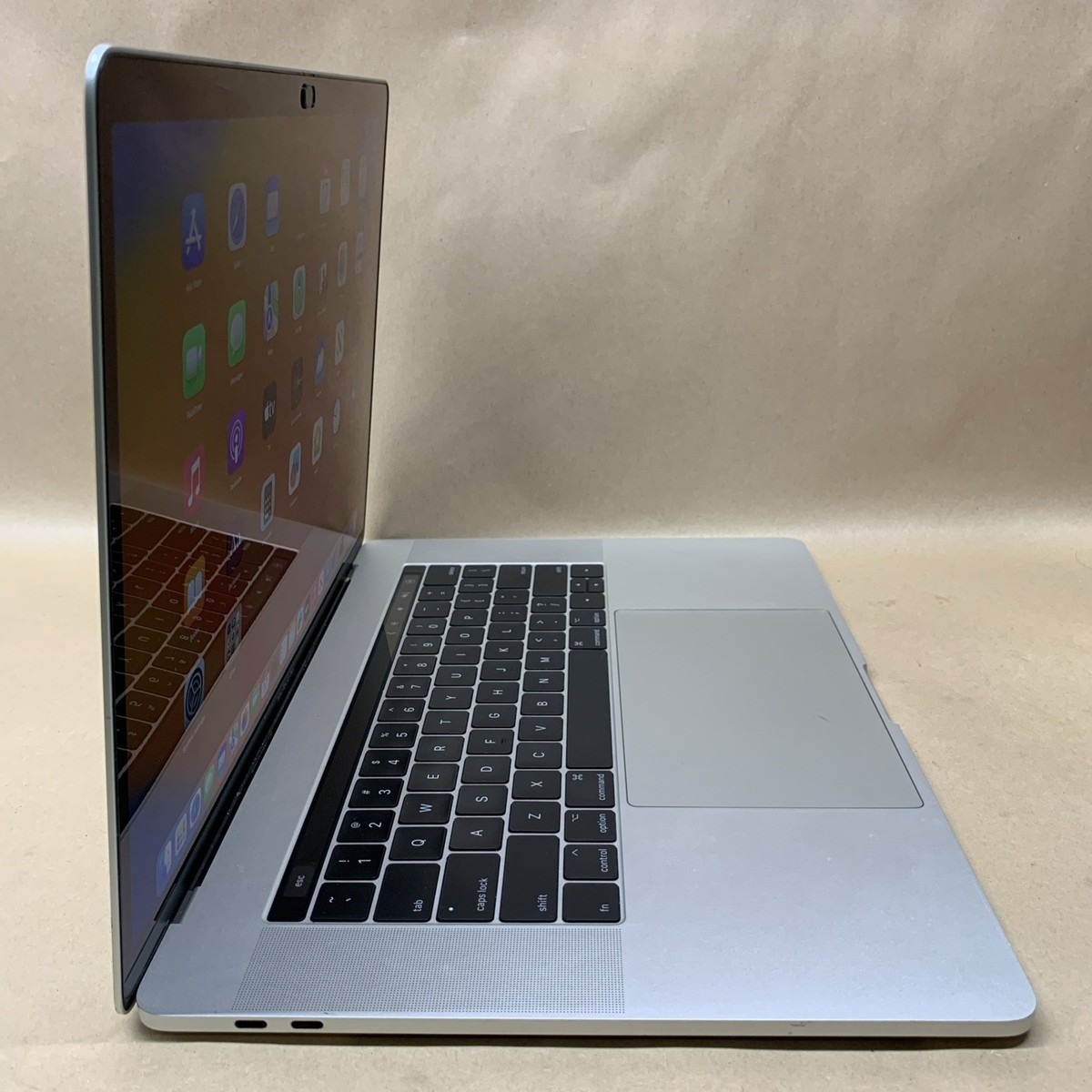 MacBook Pro Touchbar 15