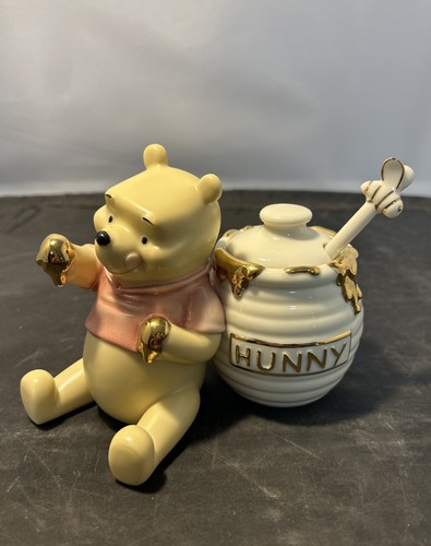 LENOX Disney 2001 Pooh's A Smackeral Of Honey Pot With Lid Figurine Complete