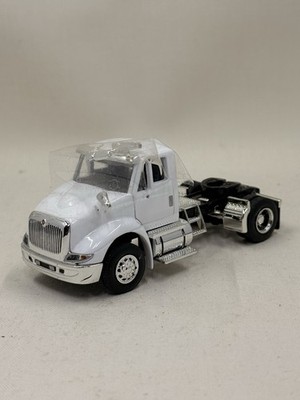 1:64 Single Axel Day Cab