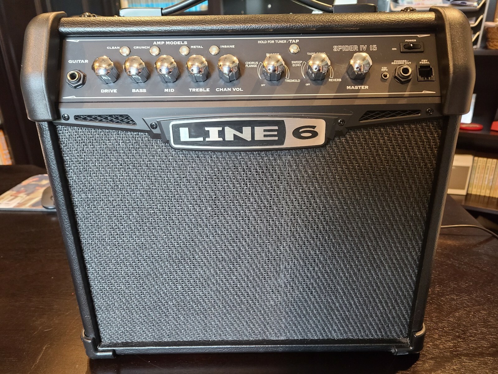 Amplificador para guitarra Line 6 Spider IV 15 Negro Segunda Mano -  SecondBest.es Tienda Online Nuevo y Segunda Mano - Envíos gratis!