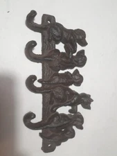 Cast Iron Dog Key Holder for Wall/Dog Key Hook/Rack. Perfect for leashes, keys