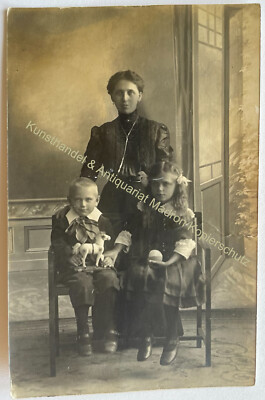 orig. Photo postcard mother child children around 1910 woman boy girl Berlin