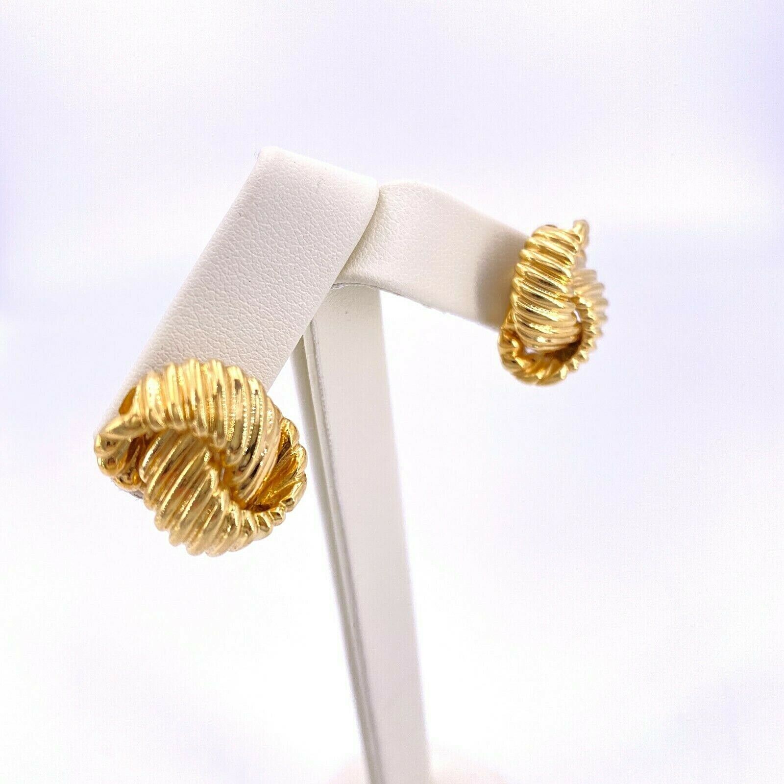 Italian Ribbed Knot 18K Yellow Gold Earrings - image 4