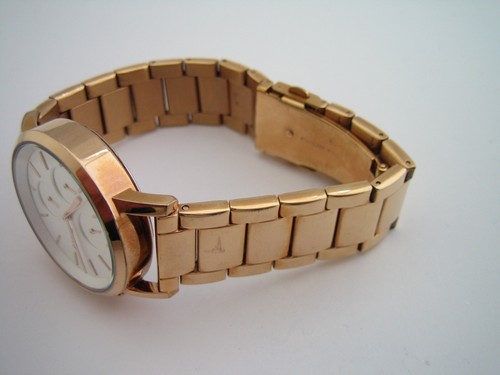 DKNY WATCH WOMENS SOHO CHRONOGRAPH NY2275 GOLD STAINLESS STEEL BRACELET GENUINE - Picture 8 of 9