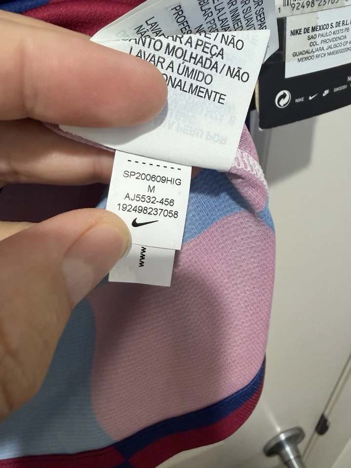 Camiseta deportiva Luisito Suárez #9 para hombre MEDIANA Nike FC Barcelona local Champions League Foto 4 de 4