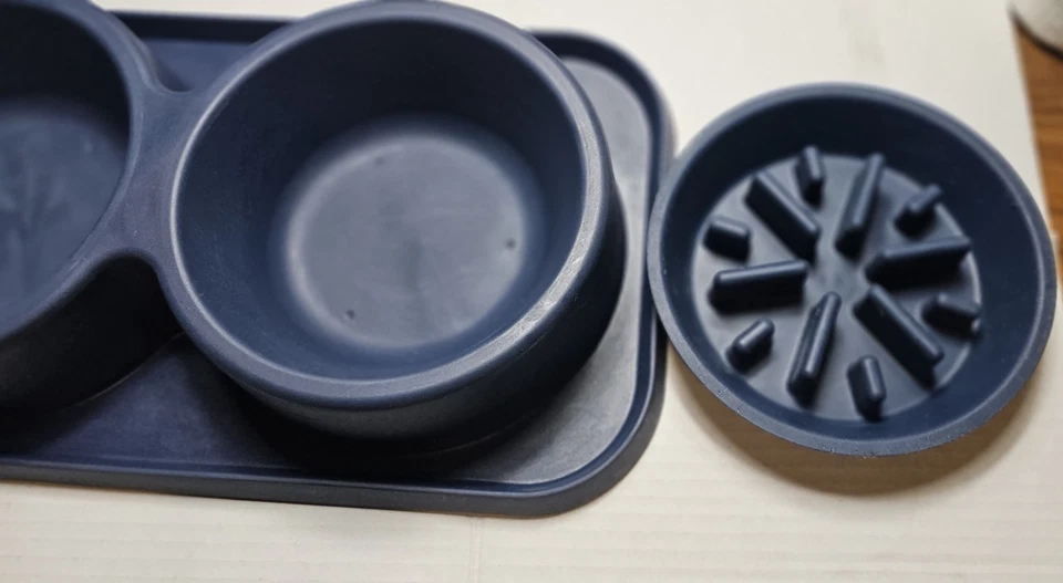 Cuenco doble antideslizante de silicona para perros extraíble de acero inoxidable de 12 oz cuencos para cachorros Foto 4 de 4