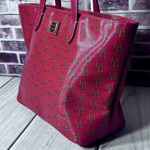 Dooney & Bourke DB 1975 Signature Coated Shopper Tote & Wristlet Set ~ Red - Picture 4 of 19