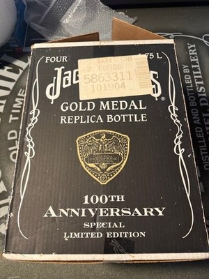 Jack Daniels 1904 Gold Medal Case Box 1.75L
