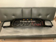 Front Bumper Grille For 2001-2004 2003 Tacoma Matte Black Grill W/3LEDs Upgrade