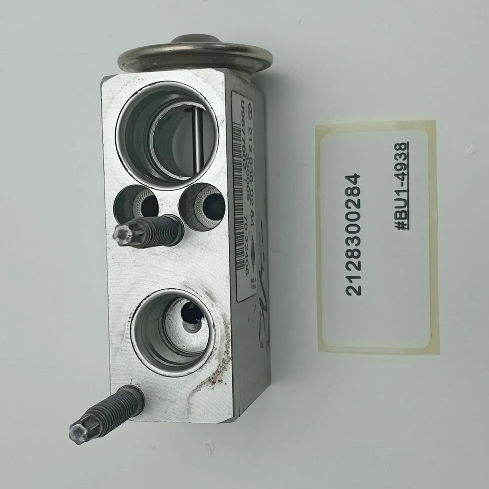 2006-2019 Mercedes-Benz E350 AC Expansion Valve 2128300284 - Image 2 of 4