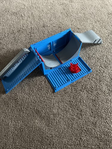 Tech Deck Fingerboard Skateboard Ramps Shipping Container