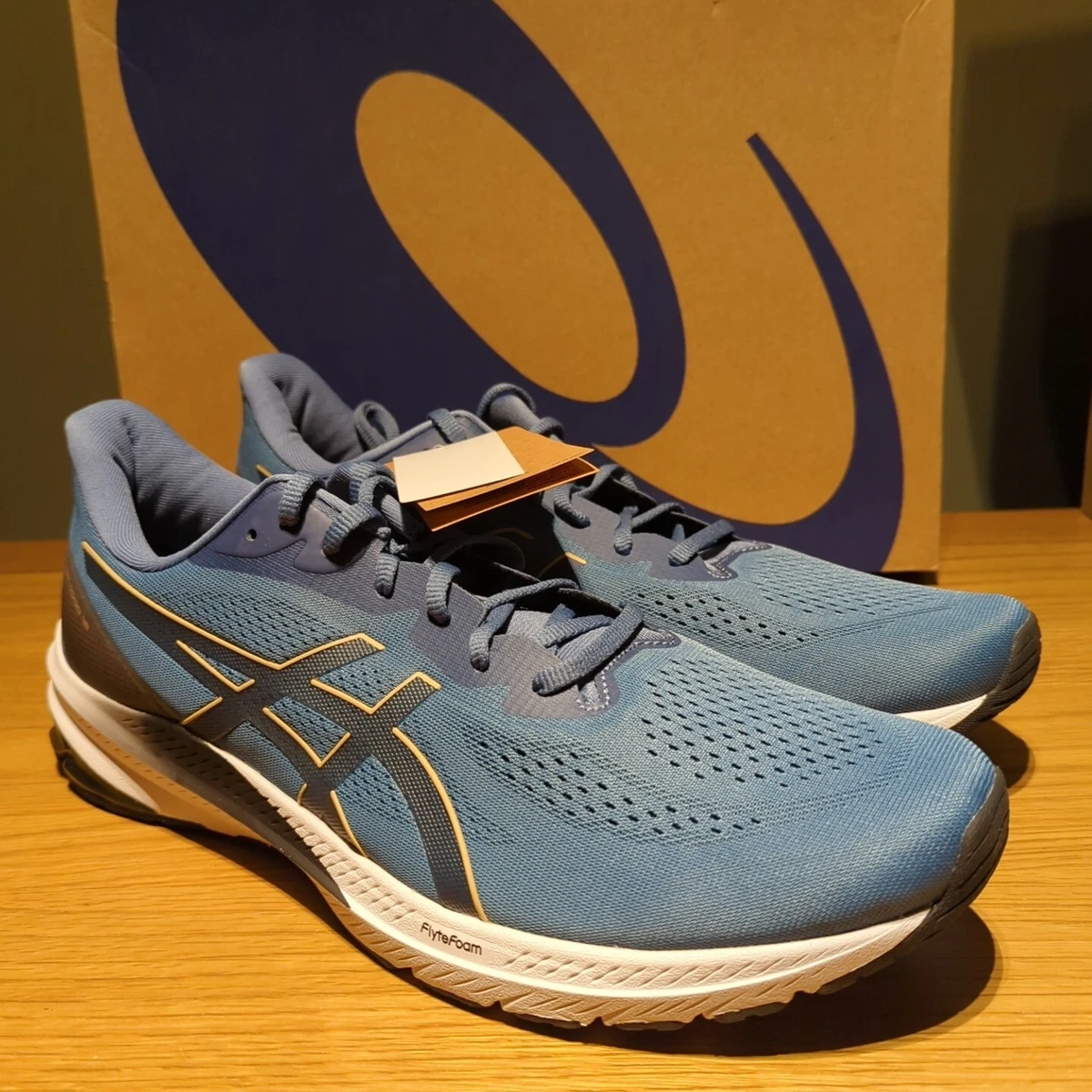 Running shoes uk clearance 13