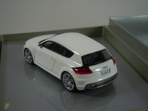 Audi Shooting Brake - Looksmart 1:43 - Audi Studie - 1/499 pcs - in Box *58599 - Picture 3 of 7