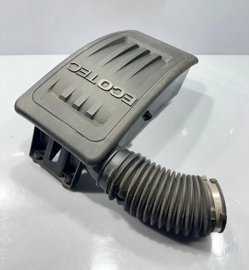 10-17 CHEVY EQUINOX ECOTEC AIR INTAKE RESONATOR P/N 20920721 OEM USED GM PART - Image 2 of 4