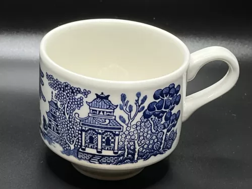 Vintage set of 5 Churchill England Blue Willow ware coffee/tea cups