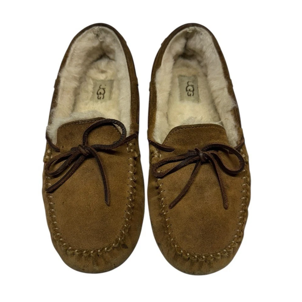 UGG Womens Dakota Chestnut Brown Moccasin Slippers Size 9 Sheepskin Shearling - Image 3 of 4