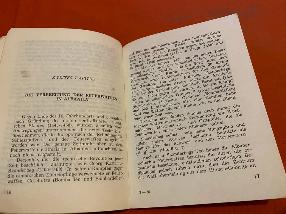 ALBANISCHE WAFFEN 1990 ENVER HOXHA VINTAGE ALBANIAN BOOK GERMAN - Image 4 of 4