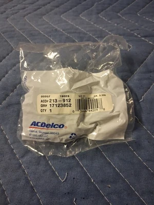 17123852 OEM GM Throttle Position Sensor Buick Cadillac, Chevy GMC Olds Pontiac - Image 1 of 2