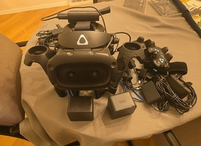 HTC Vive Cosmos Elite + Wireless + 3 2.0 vive trackers FBT VRchat