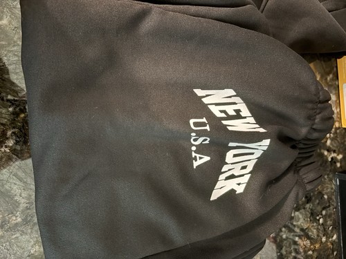 Jogger/Sweatpants Black with NYC Logo & 1/2 CropHoodie Sweatshirt Girl's 11/12 - Picture 2 of 4