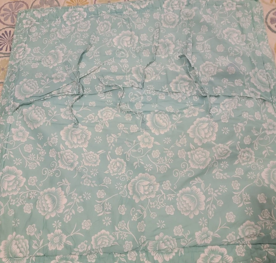 Par de fundas europeas acolchadas Pottery Barn Patchwork estampado en bloques  Foto 4 de 4