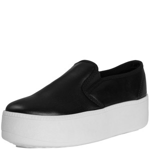 black trainers platform