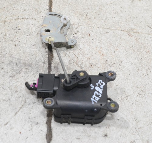 AUDI A6 4B Avant Bj 2002 Stellmotor Heizung Klima 4B1820511 #123323-G528