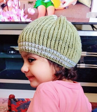 Beautifull hand made knitted round hat for kids