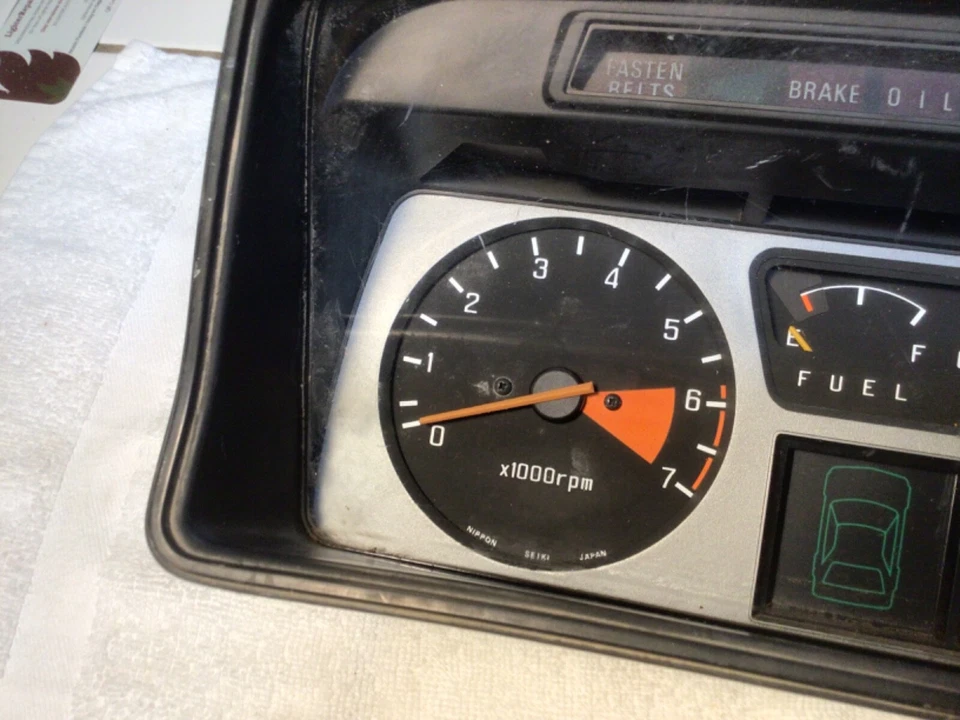 Cuadro de instrumentos HONDA velocímetro medidores 1979 Honda Accord usado Foto 4 de 4