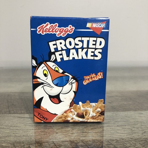 Terry Labonte #5 Kellogg's Cereal 1/64 2002 Monte Carlo NASCAR Limited Edition - Picture 3 of 10