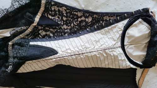 Antique Corset Lace - Picture 8 of 12