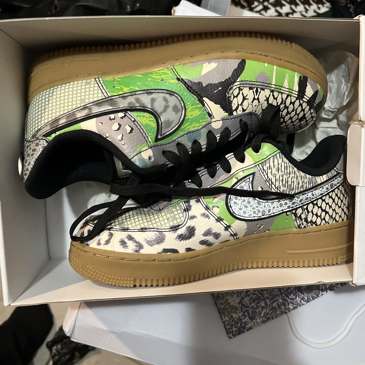 Nike Air Force 1 07 QS Black Green Spark s Size 7.5 Women 6 Mens 