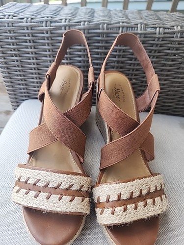 G.H. Bass & Co. Women's Rylee Wedge Sandals Red Women's Size 10 - Picture 8 of 18