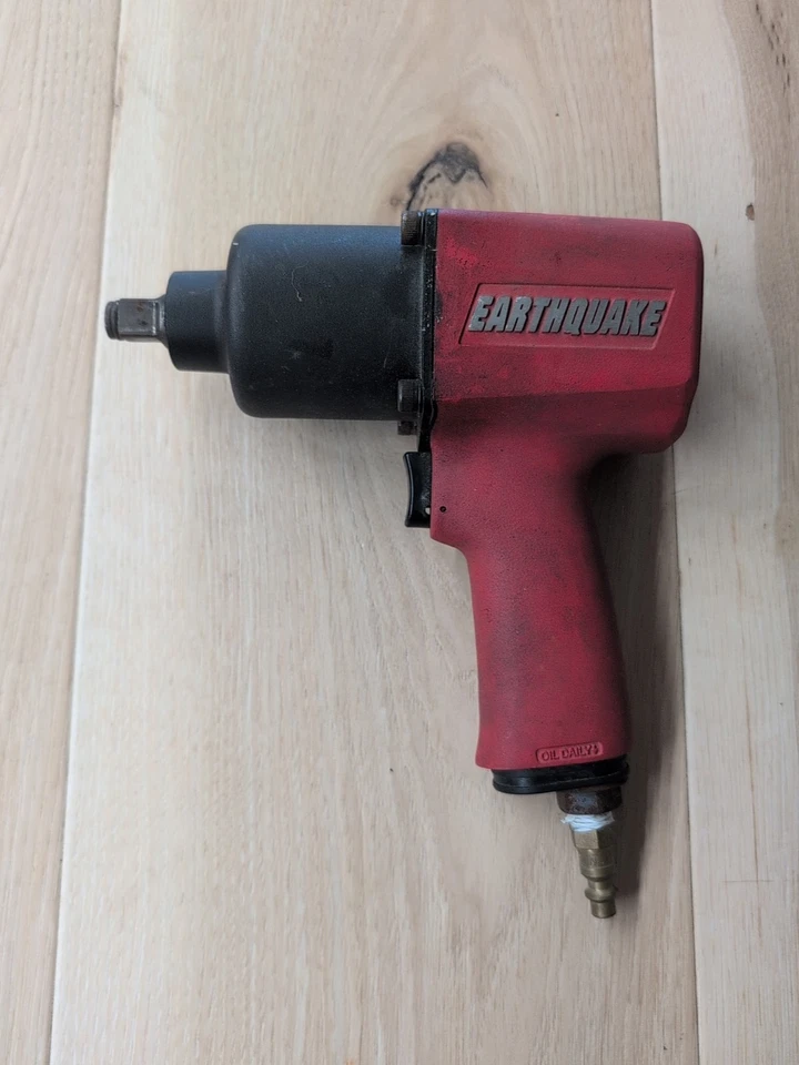 Llave de impacto de aire de aluminio Earthquake 1/2" modelo EQ12A 800 ft. lb. de Torque! Foto 2 de 4