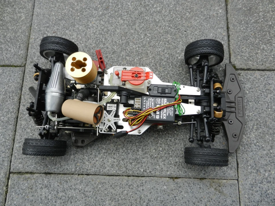 Kyosho Pure Ten Spider MK2 Neuwertig mit Alufelgen und Karosserie von Mercedes - Bild 4 von 4