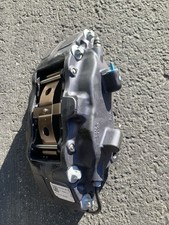 Oem 2016 - 2020 Tesla Model S Front Left Brembo Brake Caliper 1042639-00-e Oem 2016 - 2020 Tesla Model S Front Left Brembo Brake Caliper 1042639-00-e