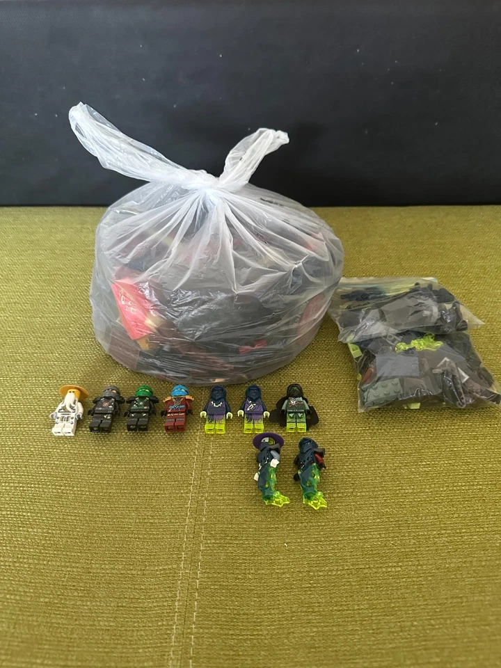 LEGO Ninjago 70738 Final Flight of Destiny's Bounty, Foto 2 von 3