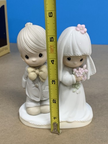Vintage 1980's - 1990's Precious Moments Catholic Bible & Bride Groom Figurine - Picture 15 of 15