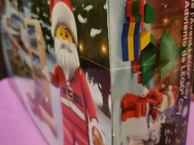 RETIRED LEGO 60133 CITY Minifigure City Advent Calendar Santa 24 Gifts 290 Pcs