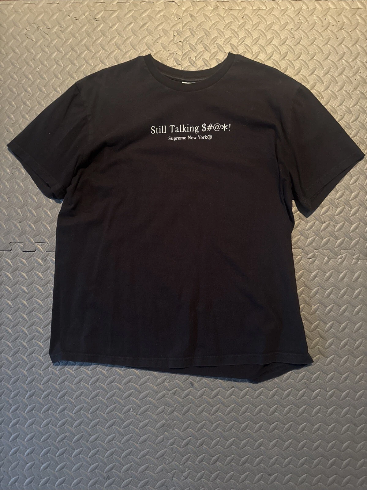 T shirt graphique Supreme Still Talking homme grand noir manches courtes SS22