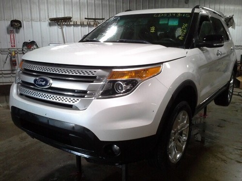 Used Front Center Interior Rear View Mirror fits: 2015 Ford Explorer w/o rain se - Picture 18 of 24
